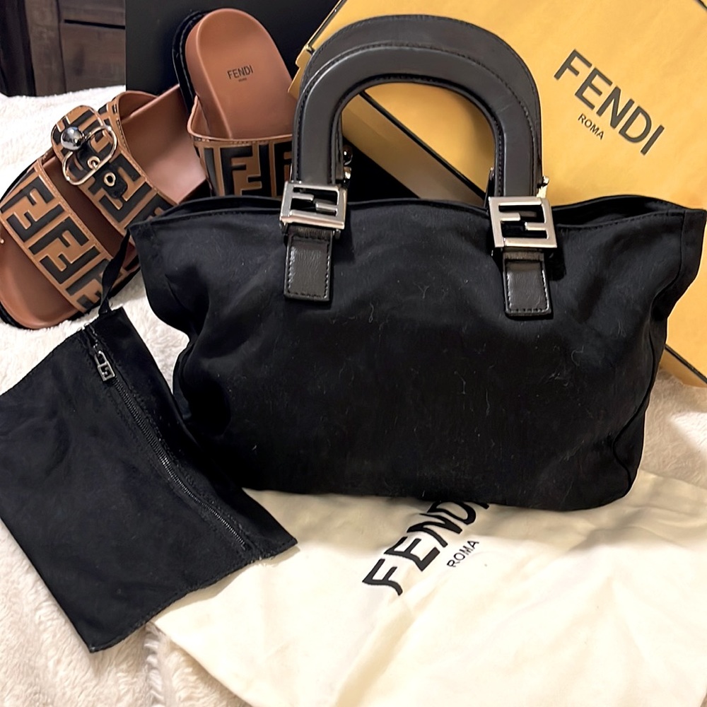 đFENDI BLACK SATCHEL WITH LEATHER HANDLES AND LEASH POUCH - Picture 1 of 11